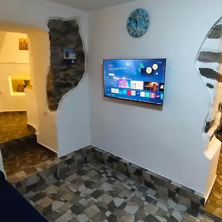 Apartment Authentic Stone 150 M From The Kavala