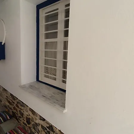 Apartment Authentic Stone 150 M From The *