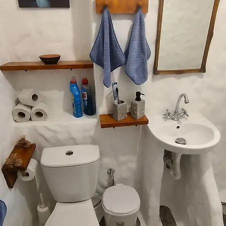 Apartment Authentic Stone 150 M From The Kavala