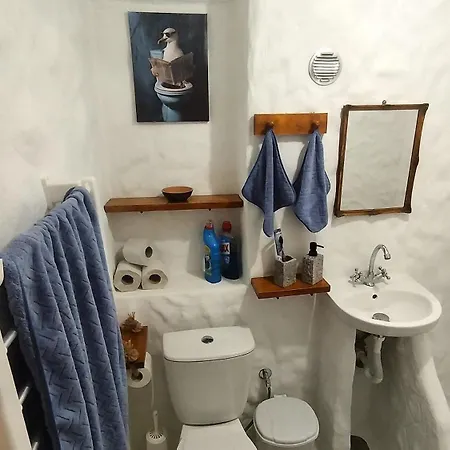 Authentic Stone 150 M From The Apartment Kavala